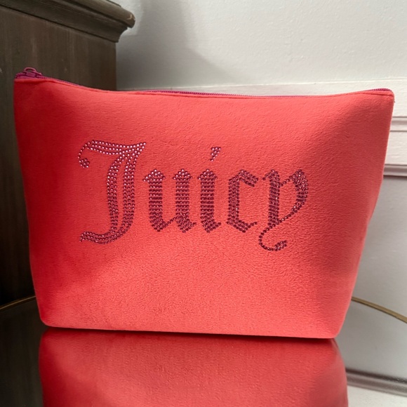 Juicy Couture Handbags - Juicy Couture cosmetic /accessory bag